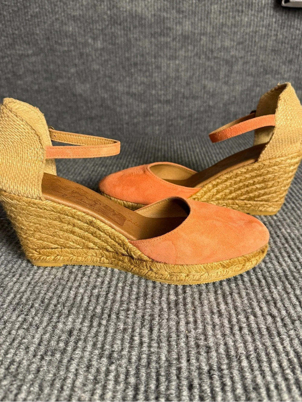Gaimo Spain Orange Coral Suede Wedge Espadrille Sandals Ankle Strap Size 40